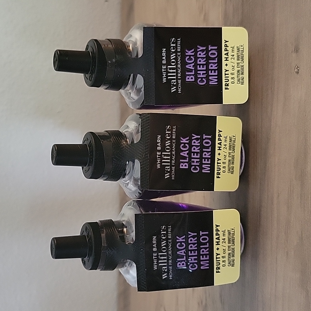 NEW - B&BW "Black Cherry Merlot" Wallflower Refills 3ct
